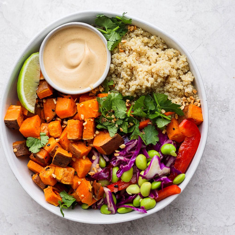 [تصویر:  thai_coconut_quinoa_bowls_4_sq.jpg]