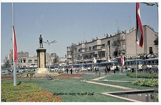 میدان بهارستان